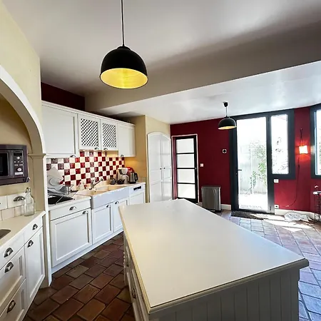 Spacieuse Maison 4 Chambres, Centre Fouras, Proche Plages - Fr-1-709-96