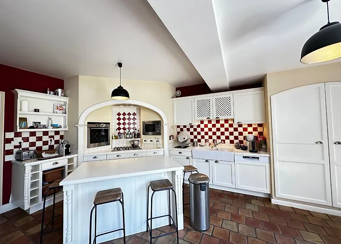 Spacieuse Maison 4 Chambres, Centre Fouras, Proche Plages - Fr-1-709-96