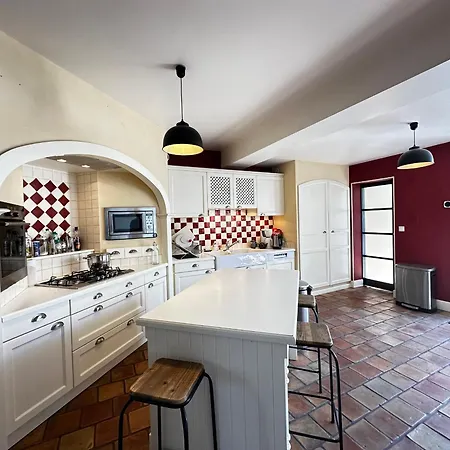 Spacieuse Maison 4 Chambres, Centre Fouras, Proche Plages - Fr-1-709-96 Ferienhaus