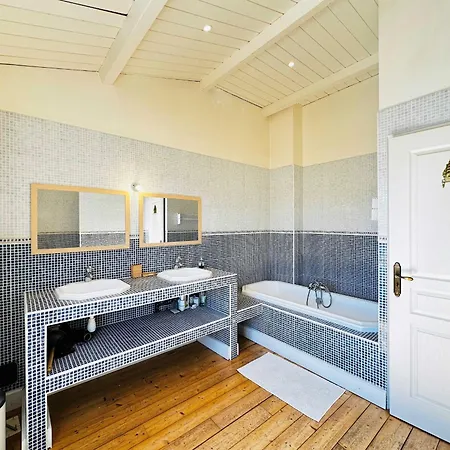 Spacieuse Maison 4 Chambres, Centre Fouras, Proche Plages - Fr-1-709-96 Ferienhaus *