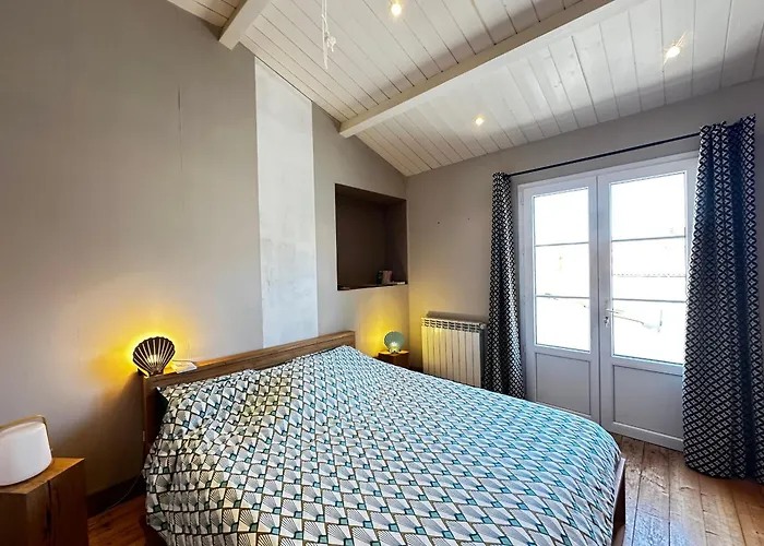 Spacieuse Maison 4 Chambres, Centre Fouras, Proche Plages - Fr-1-709-96